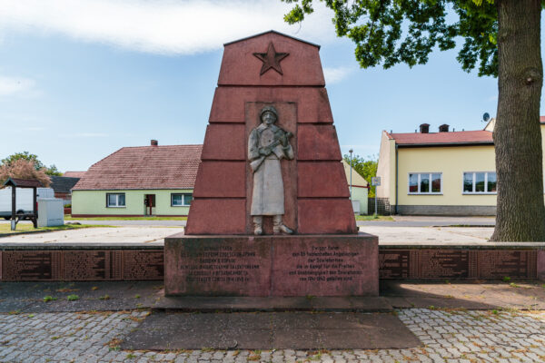 Soviet memorial Platkow