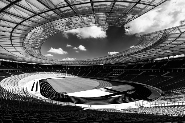 Berlin Olympiastadion diagonal
