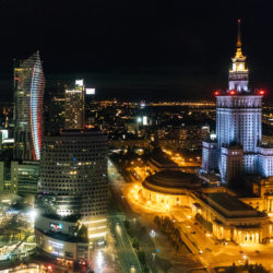 Warschauer Stadtzentrum bei Nacht